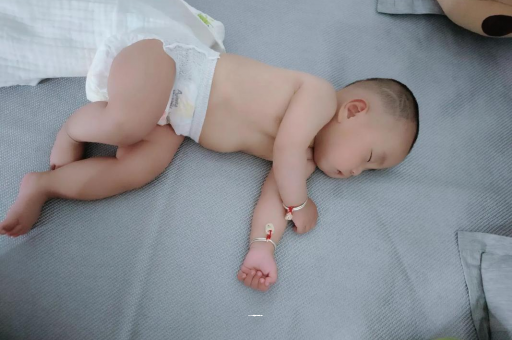 连云港没满月的宝宝